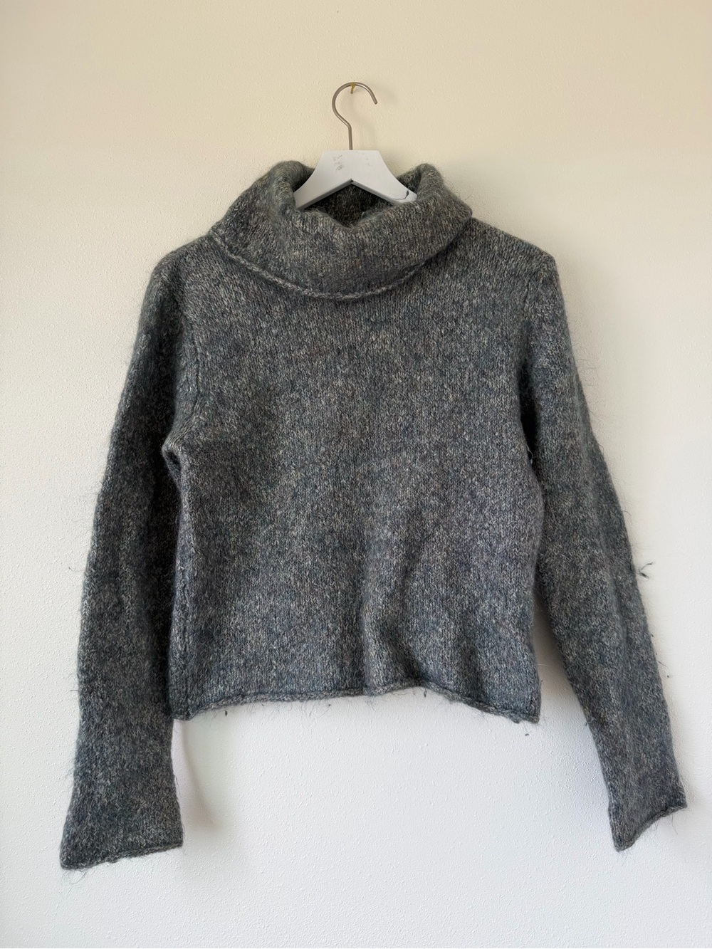 Women’s Banana Republic Mohair Turtleneck Sweater Size Medium